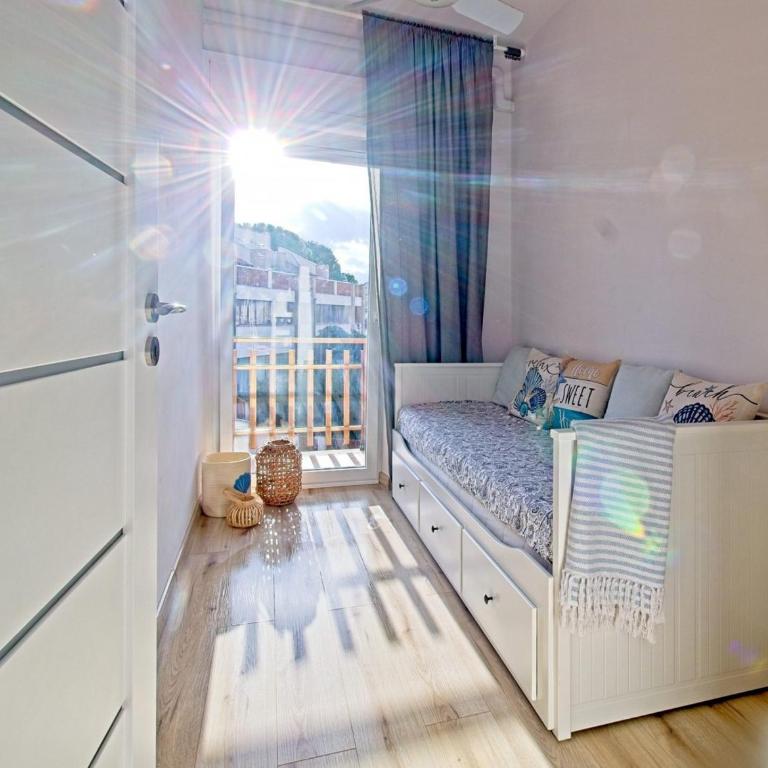241 - Quadrilo completamente ristrutturato al secondo piano, vista mare 50 mt dalla spiaggia - WI FI e SPIAGGIA INCLUSA - Appartamento con 3 Camere da Letto - 16