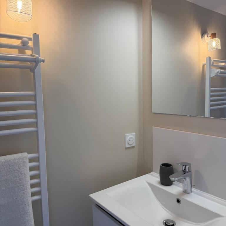 Lamayade - Chambre Double avec Salle de Bains Privative - 3