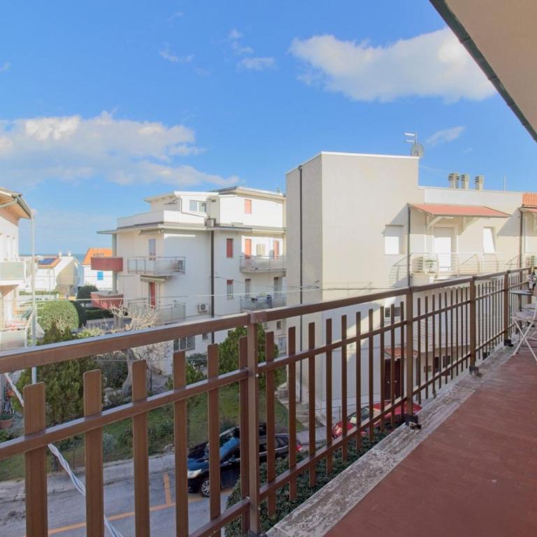 241 - Quadrilo completamente ristrutturato al secondo piano, vista mare 50 mt dalla spiaggia - WI FI e SPIAGGIA INCLUSA - Appartamento con 3 Camere da Letto - 17