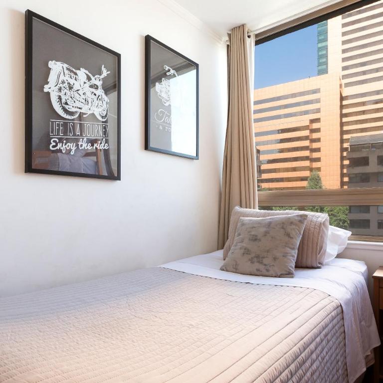 Departamento a pasos del Parque Arauco con piscina en Las Condes con Aire Acondicionado - Two-Bedroom Apartment - 45
