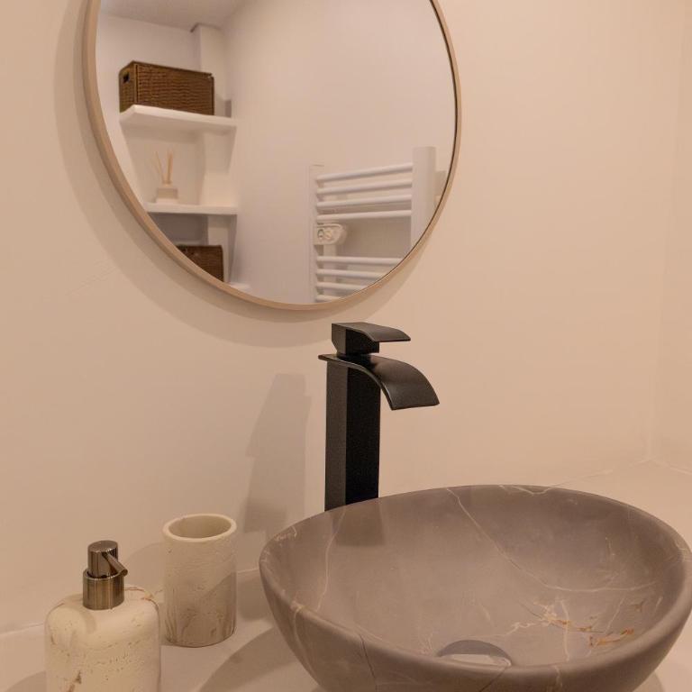 Suite duplex - St Tropez - Maison Lérins - One-Bedroom Apartment - 45