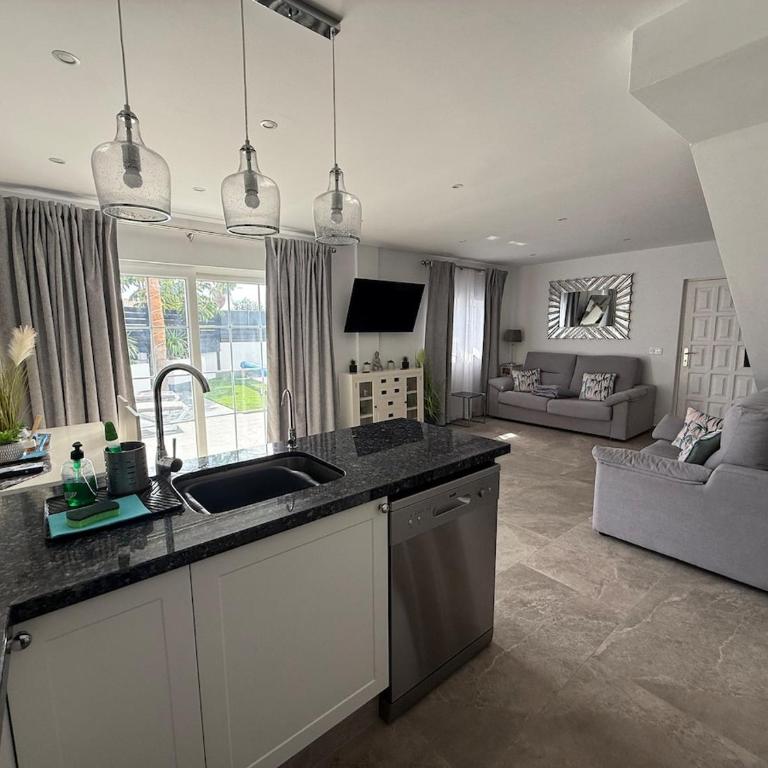 Casa Elliala Tenerife, Stunning villa close to amenities - Villa con piscina privada - 16