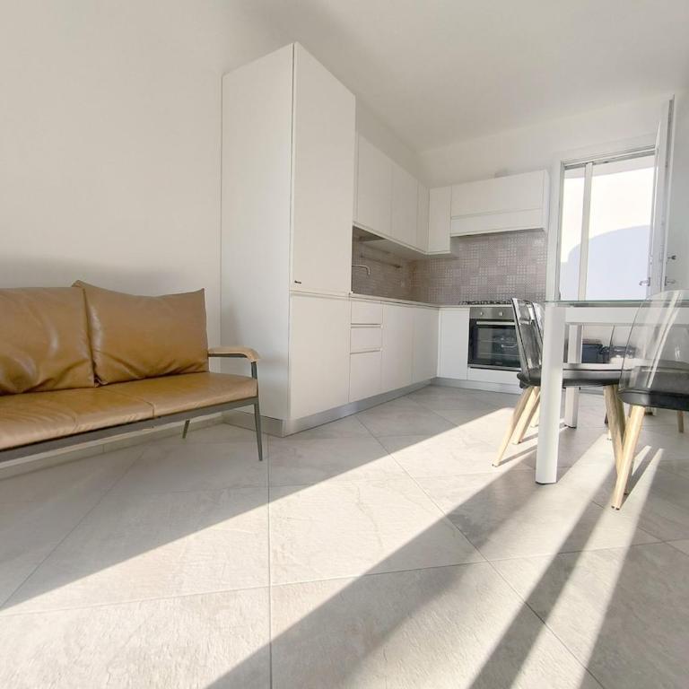 Altea al mare in Salento vicino alle Spiagge e al Centro città - Appartamento con 2 Camere da Letto - 1