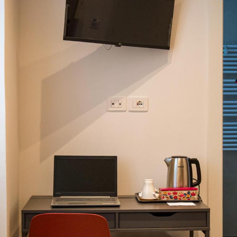 TW-Roman Holidays Home - Double Room with Private Bathroom - 2
