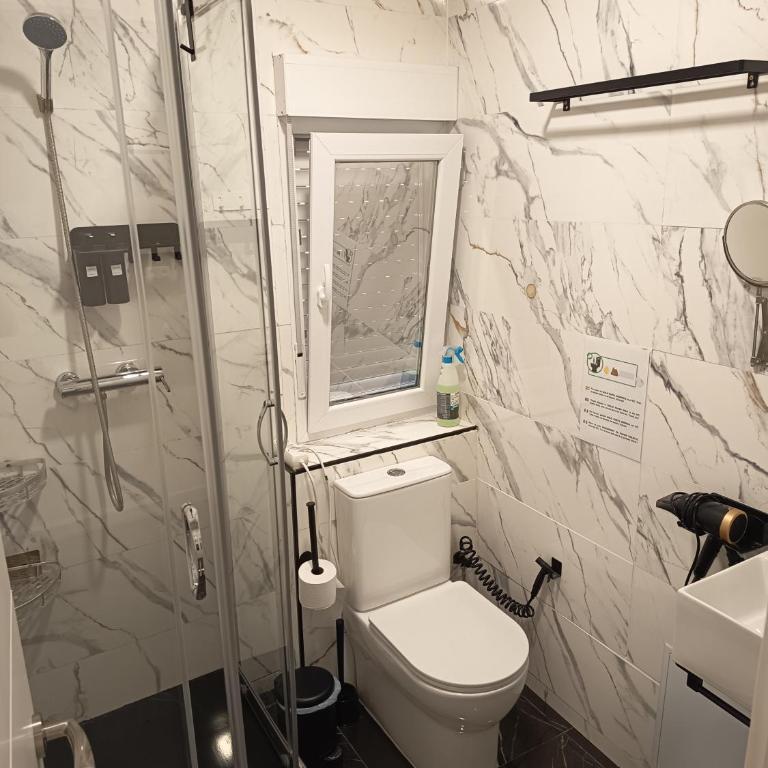 Vilapicina Rooms - Double Room with Private Bathroom - 4