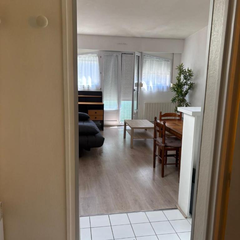 Le Chevigné Duplex Reims - One-Bedroom Apartment - 14