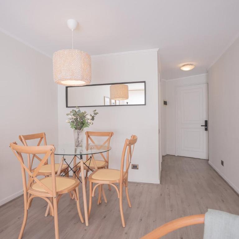 Stylish 1BR Apt Oasis Steps from Costanera Center - Apartment - 3