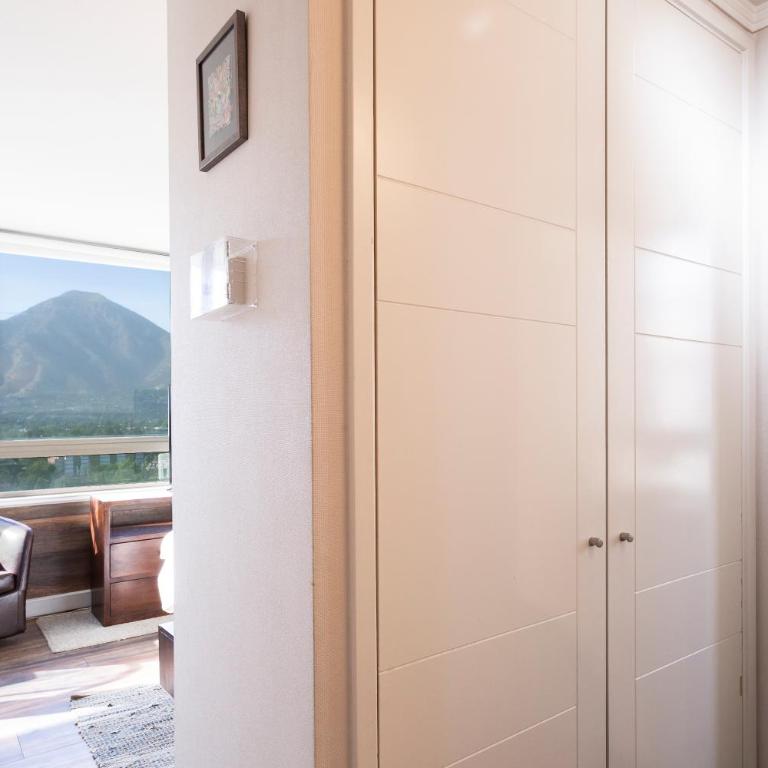 Depto Premium a pasos del Parque Arauco con aire acondicionado y piscina - Two-Bedroom Apartment - 19