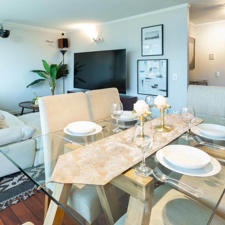 Depto Premium a pasos del Parque Arauco con aire acondicionado y piscina - Two-Bedroom Apartment - 40