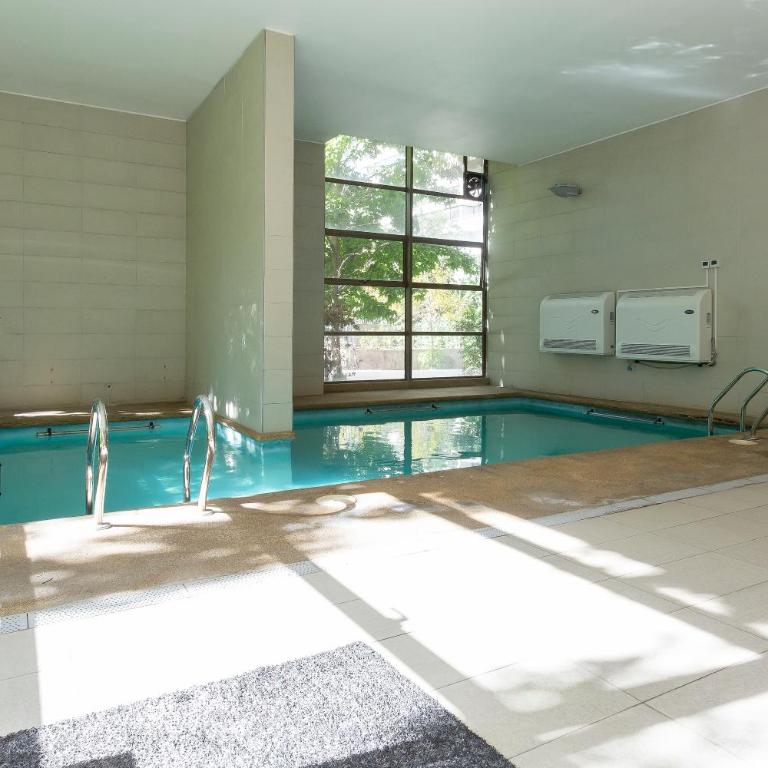 Depto Premium a pasos del Parque Arauco con aire acondicionado y piscina - Two-Bedroom Apartment - 37
