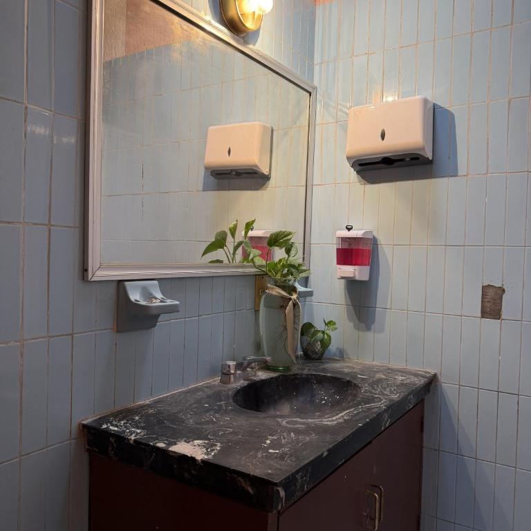 Hostal Punto Americana - Bed in 6-Bed Female Dormitory Room - 2