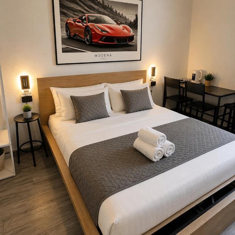 Modena Station - Suite H24 - Camera Quadrupla con Bagno Privato - 6