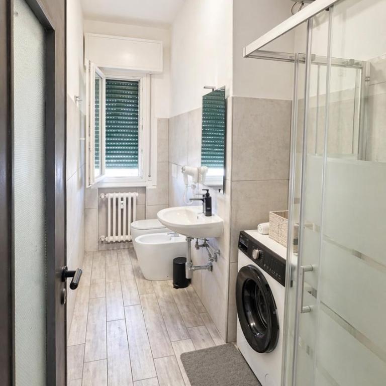 Modena Station - Suite H24 - Camera Quadrupla con Bagno Privato - 2