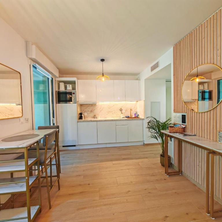 SEASIDE - Rooftop Pool - Beach 100m - Pk - Studio avec Terrasse - 5