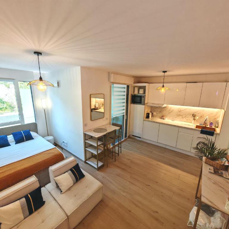 SEASIDE - Rooftop Pool - Beach 100m - Pk - Studio avec Terrasse - 6