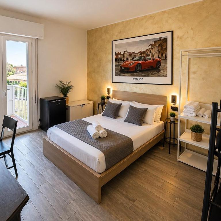 Modena Station - Suite H24 - Camera Familiare con Balcone - 4