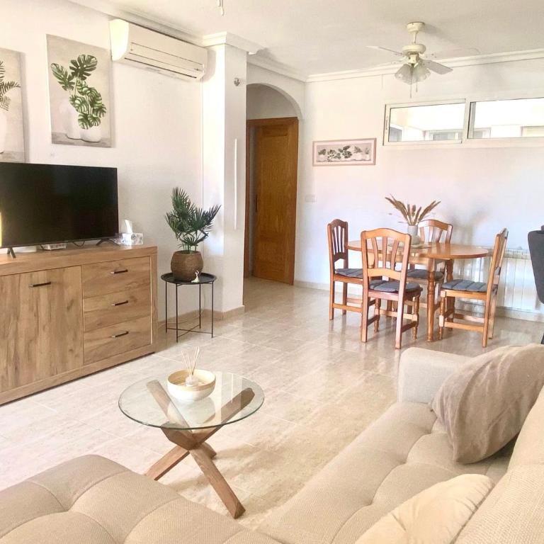 Carabassi Home Gran Alacant Apartman - Three-Bedroom Apartment - 1