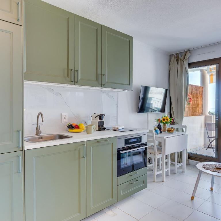 ANGE GARDIEN VI AP4502 By Riviera Holiday Homes - Appartement 1 Chambre avec Vue sur la Mer et Terrasse - 15