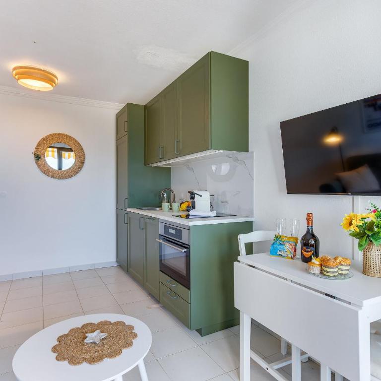 ANGE GARDIEN VI AP4502 By Riviera Holiday Homes - Appartement 1 Chambre avec Vue sur la Mer et Terrasse - 17
