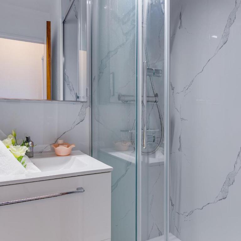 ANGE GARDIEN VI AP4502 By Riviera Holiday Homes - Appartement 1 Chambre avec Vue sur la Mer et Terrasse - 27