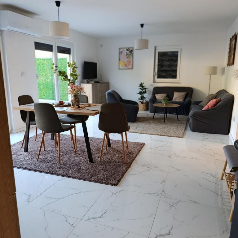 Vila Buby - One-Bedroom Villa - 11