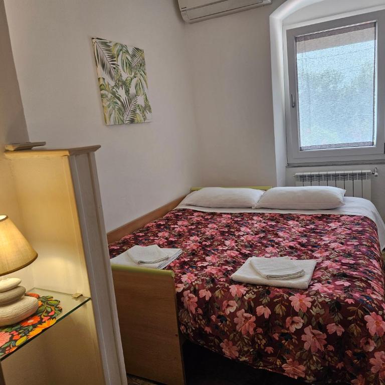 Casa Arcobaleno - giardino e parcheggio gratuito - Casa con 2 Camere da Letto - 3