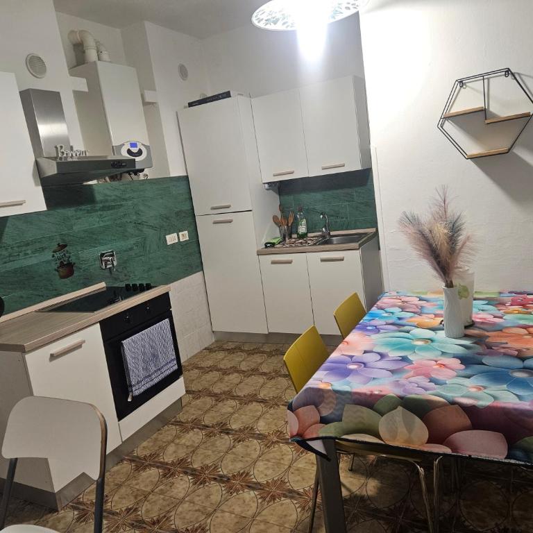 Casa Arcobaleno - giardino e parcheggio gratuito - Casa con 2 Camere da Letto - 5