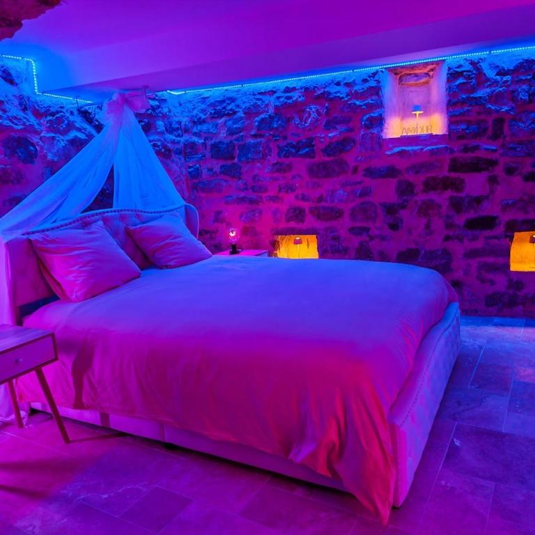 L'envoûtante, loveroom jacuzzi romantique - Appartement 1 Chambre - 6
