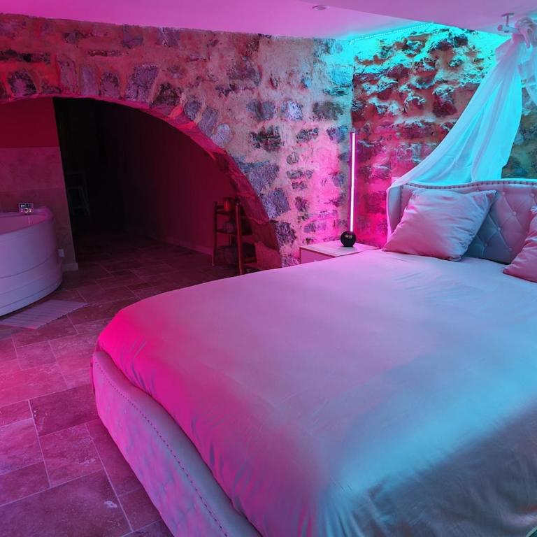 L'envoûtante, loveroom jacuzzi romantique - Appartement 1 Chambre - 8