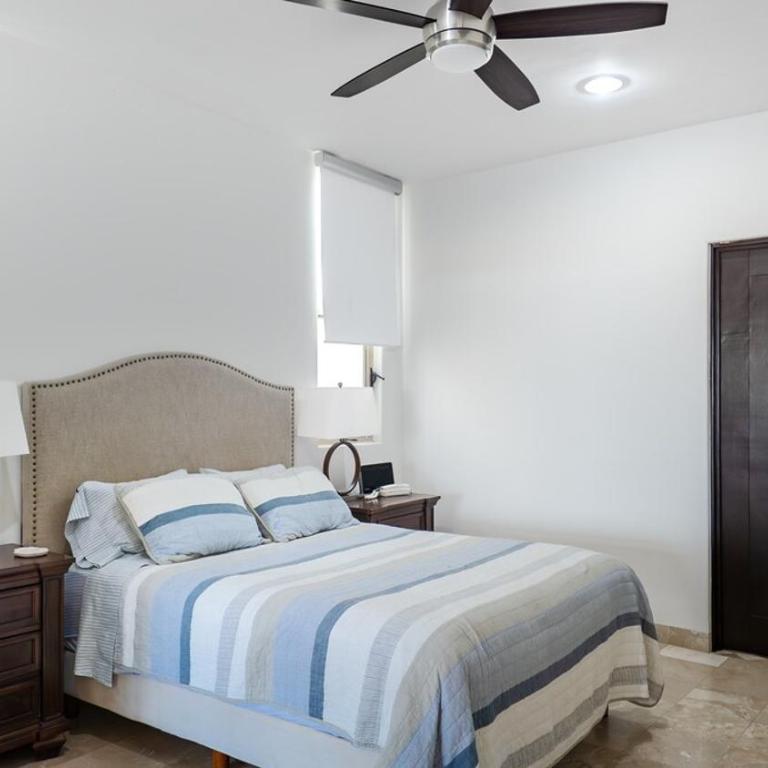 3BR Penthouse with Stunning Arch Views and Private Concierge 24 7 - Apartamento de 3 dormitorios - 24