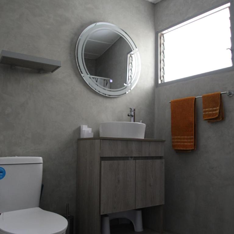 Candelaria Apartment cerca del CC Sambil - Two-Bedroom Apartment with City View - 13