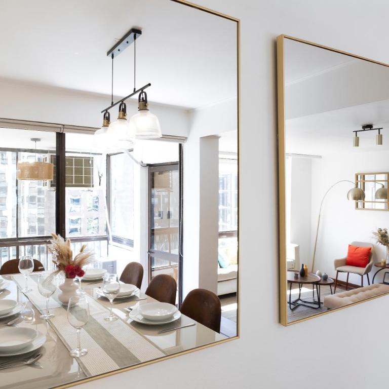 Amplio dpto a pasos del Costanera Center y MUT en Las Condes con Aire Acondicionado - Three-Bedroom Apartment - 13