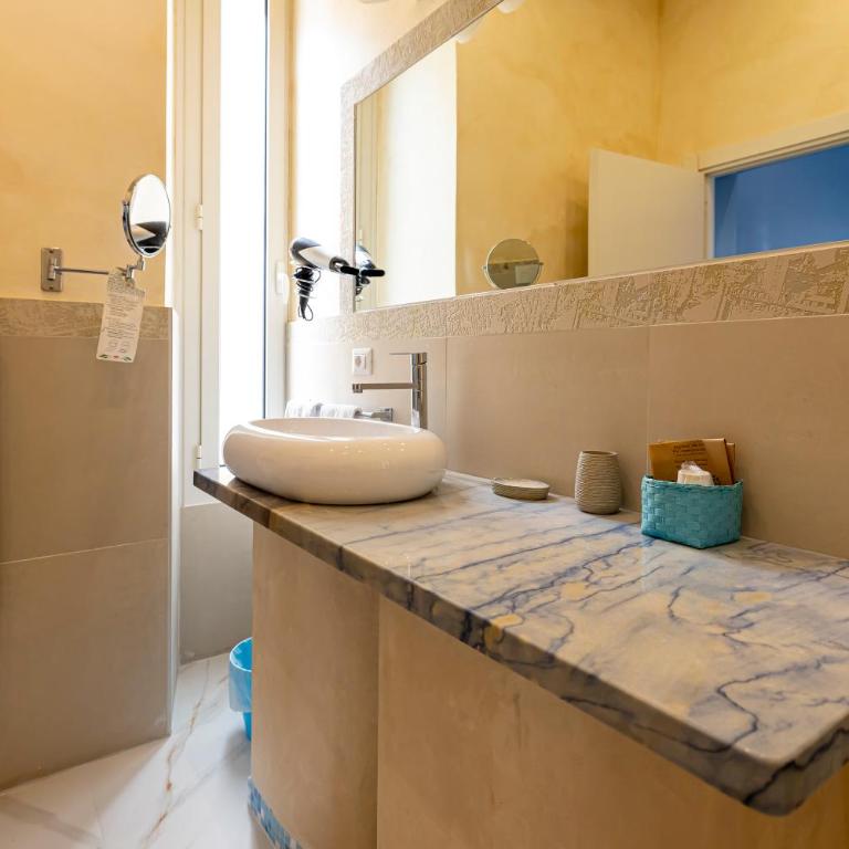 Sanremo inn RDA Luxury Rooms via Matteotti 144 - Ampia Camera Matrimoniale - 18