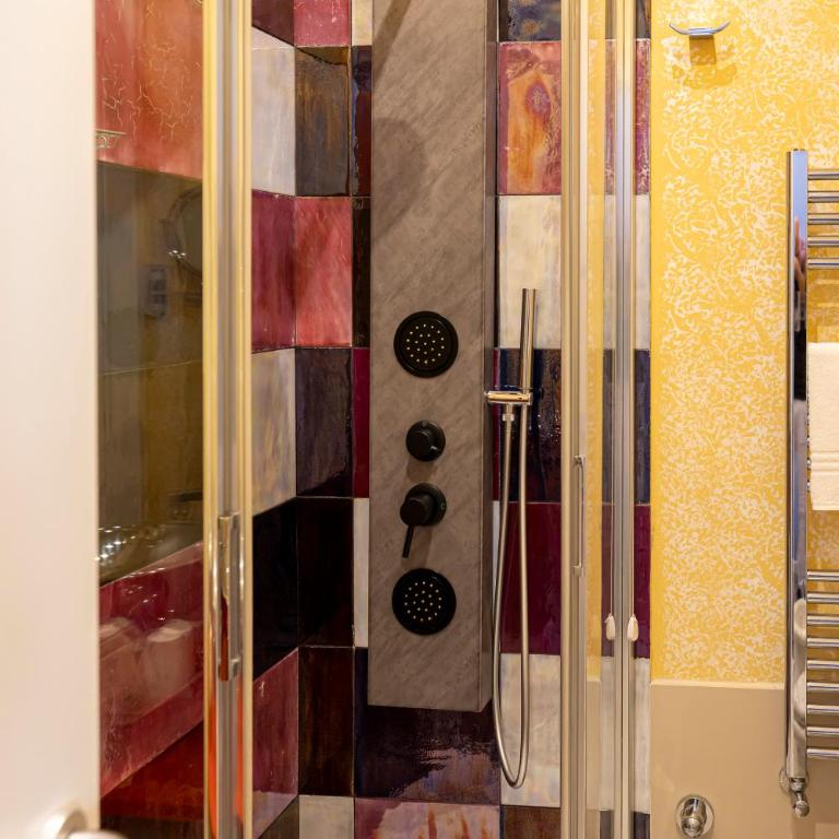 Sanremo inn RDA Luxury Rooms via Matteotti 144 - Ampia Camera Matrimoniale - 71