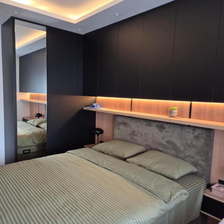Cozy Place Kolašin - Central Mountain Retreat - One-Bedroom Apartment with Garden View - 11