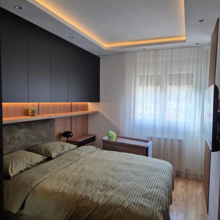 Cozy Place Kolašin - Central Mountain Retreat - One-Bedroom Apartment with Garden View - 10