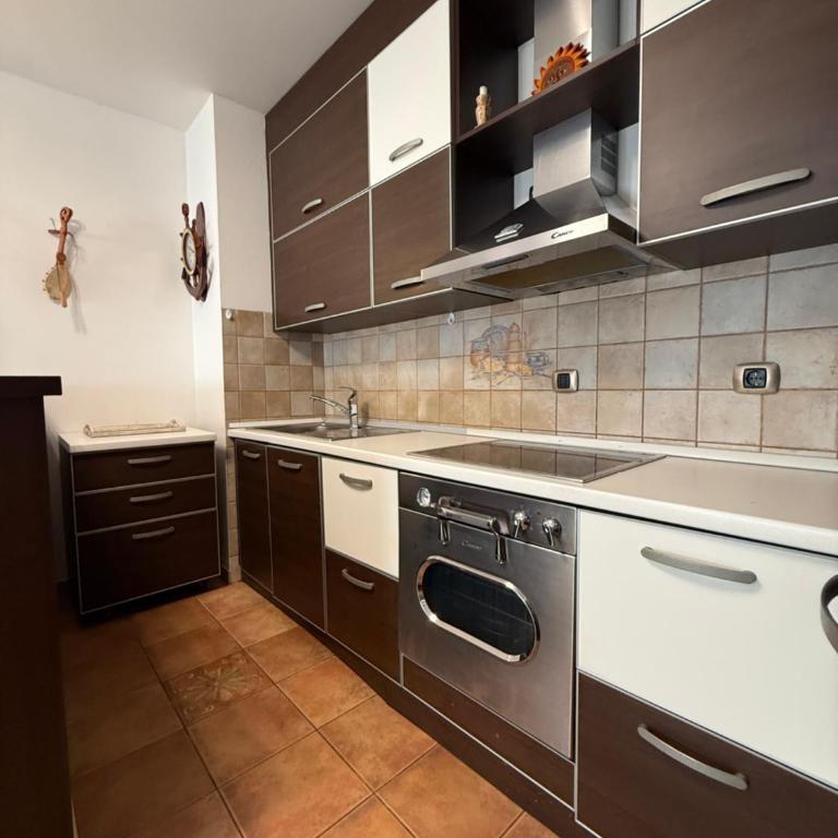 Green Garden Apartment - Two-Bedroom Apartment with Terrace - 13