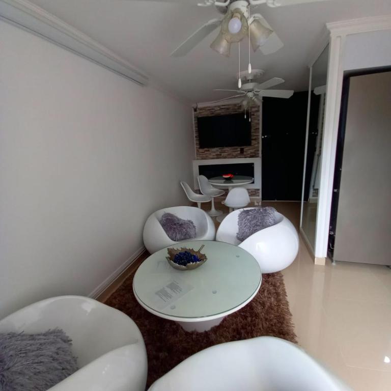 Lorena home - Two-Bedroom Apartment - 7