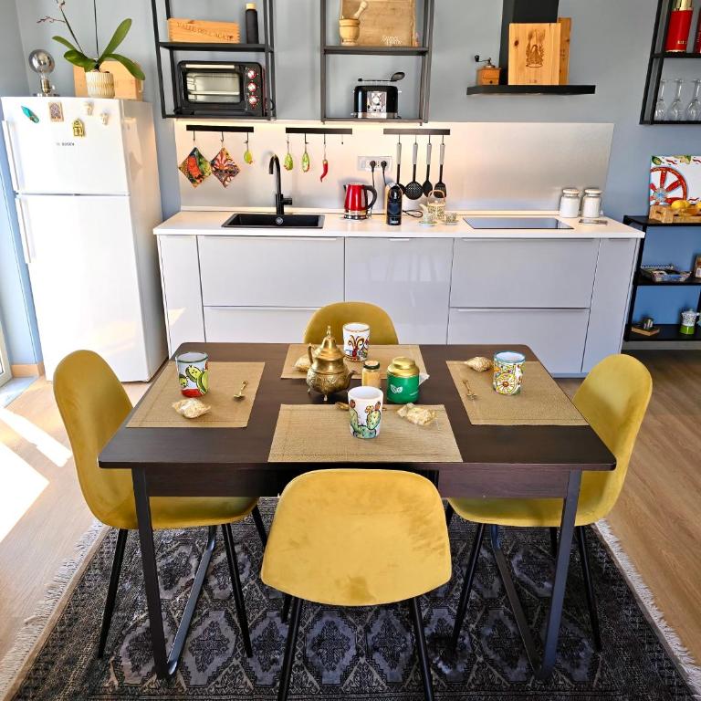 SuiteLina - Appartamento con Vista e Balcone - 23