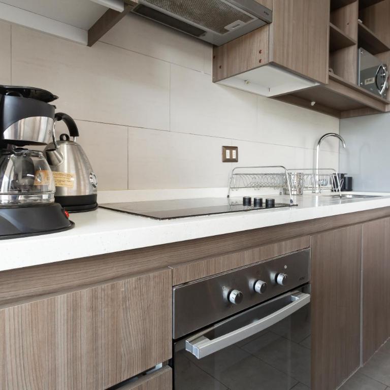 Depto con calefacción a pasos del Parque Arauco - Two-Bedroom Apartment - 16