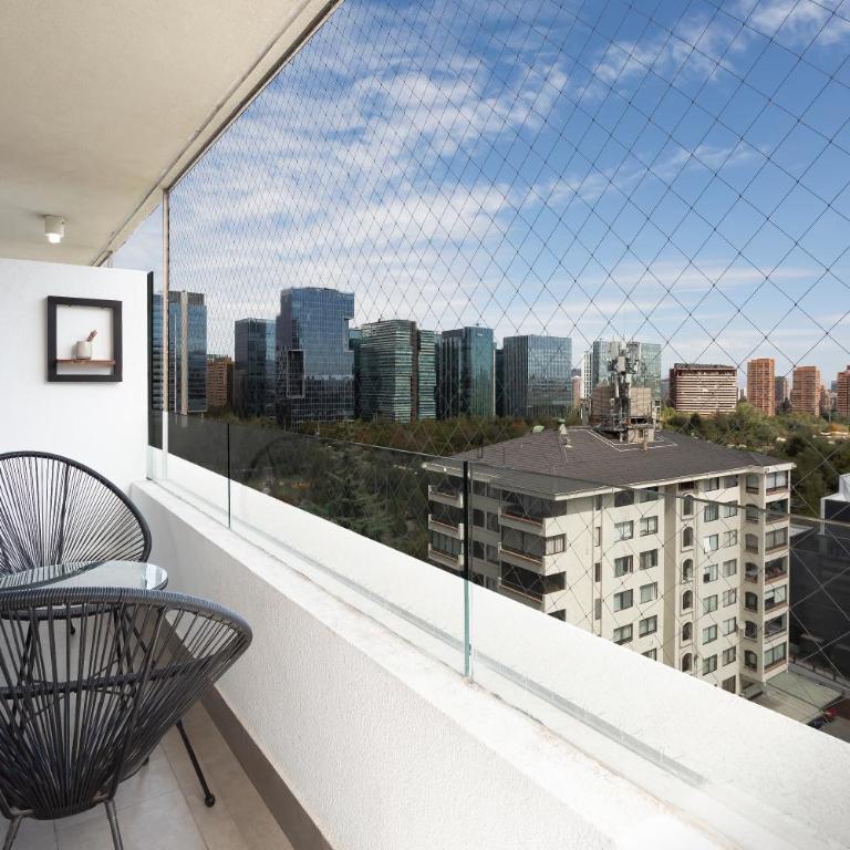 Depto con calefacción a pasos del Parque Arauco - Two-Bedroom Apartment - 25