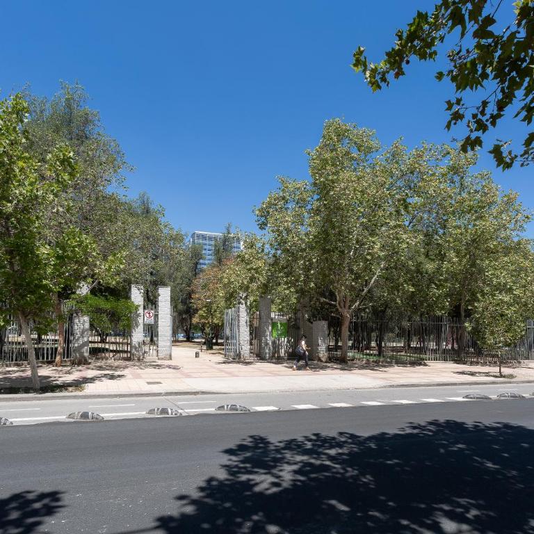 Depto con calefacción a pasos del Parque Arauco - Two-Bedroom Apartment - 51