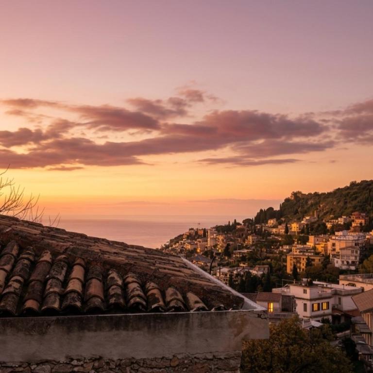 B&B Giulia - Double Room with Balcony - 4