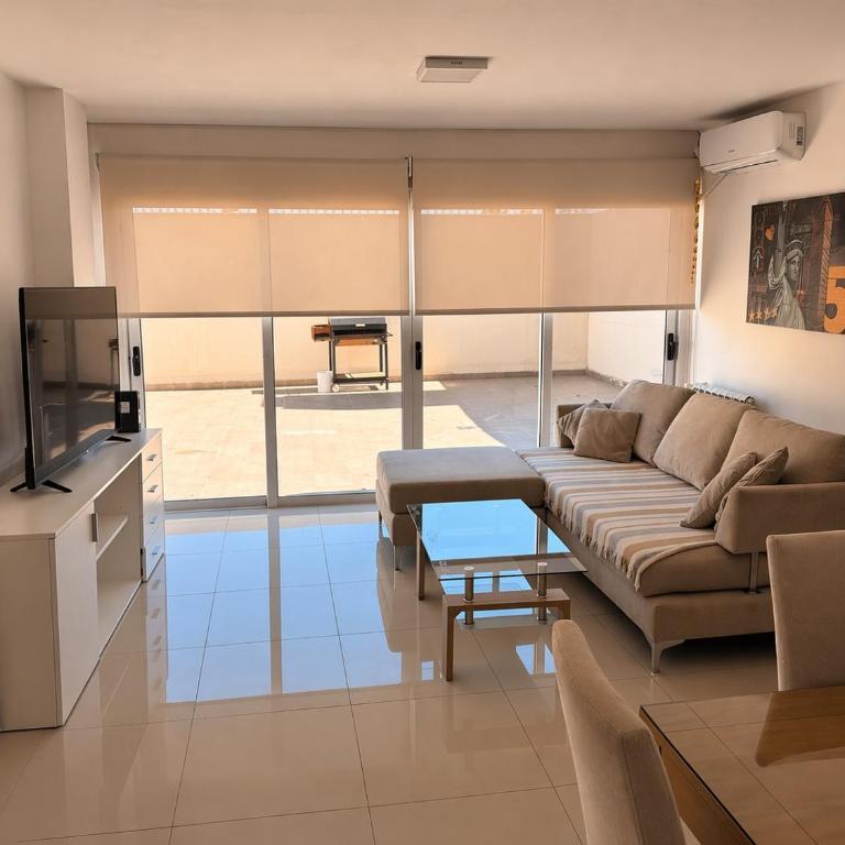 Modern,balcony,pool in front of RioIv terminal - Apartamento de 1 dormitorio - 1