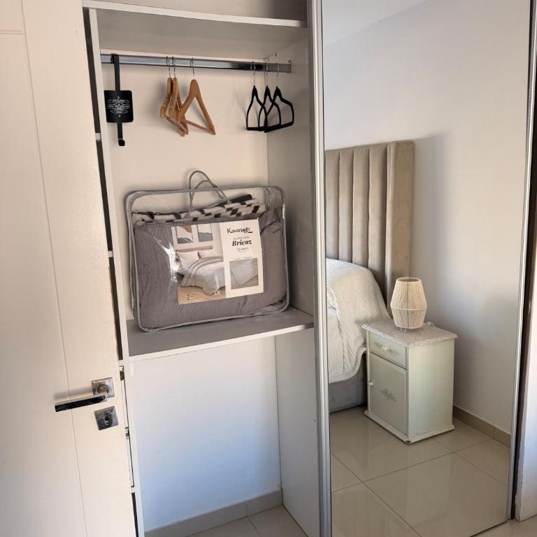 Modern,balcony,pool in front of RioIv terminal - Apartamento de 1 dormitorio - 35