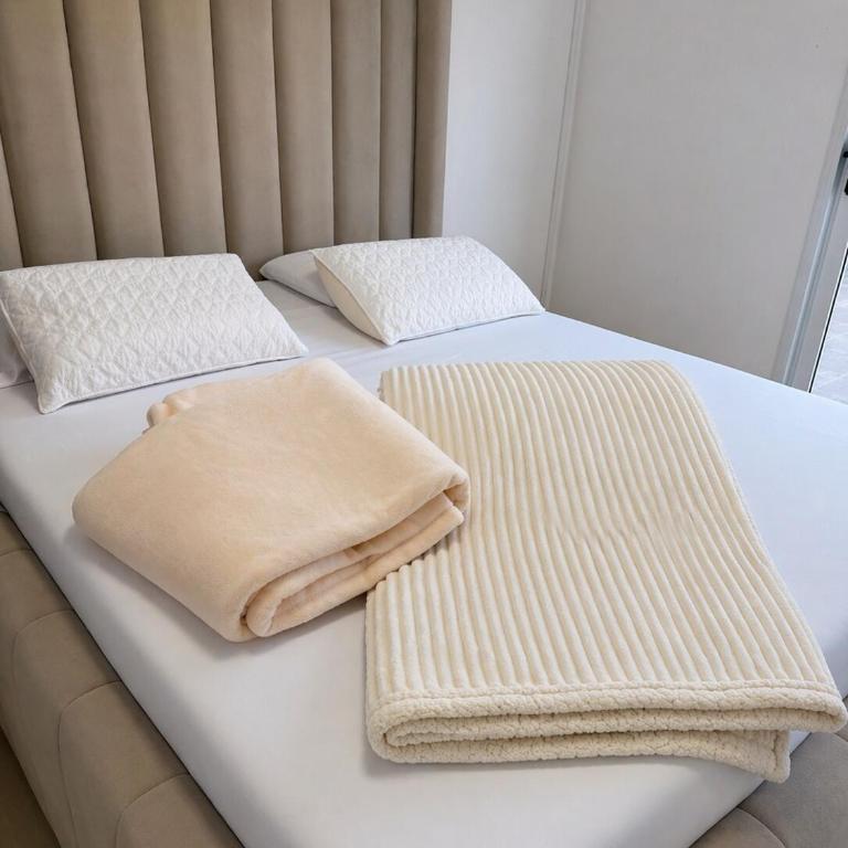 Modern,balcony,pool in front of RioIv terminal - Apartamento de 1 dormitorio - 53