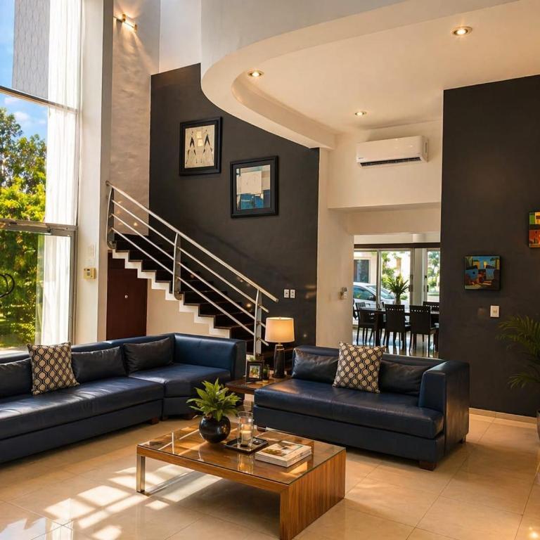 Private Pool Villa, Walk to Beach & 5th Ave - Villa - 5