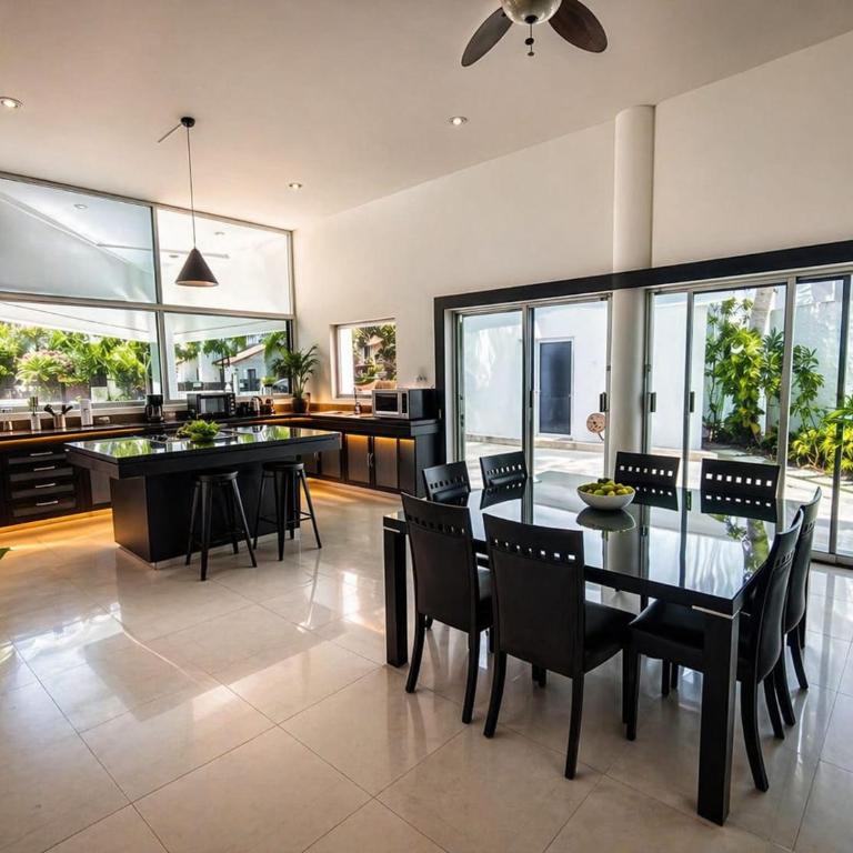 Private Pool Villa, Walk to Beach & 5th Ave - Villa - 10