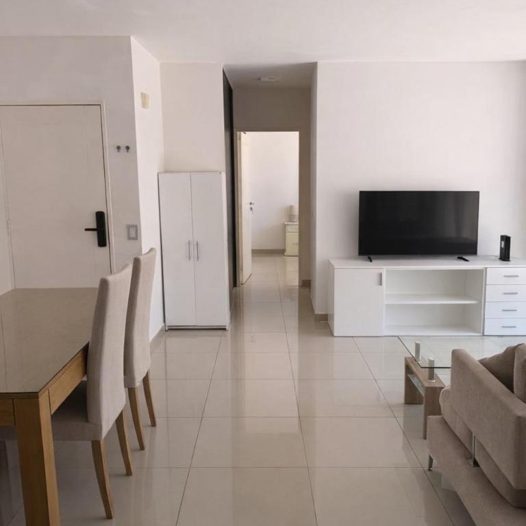 Modern,balcony,pool in front of RioIv terminal - Apartamento de 1 dormitorio - 2