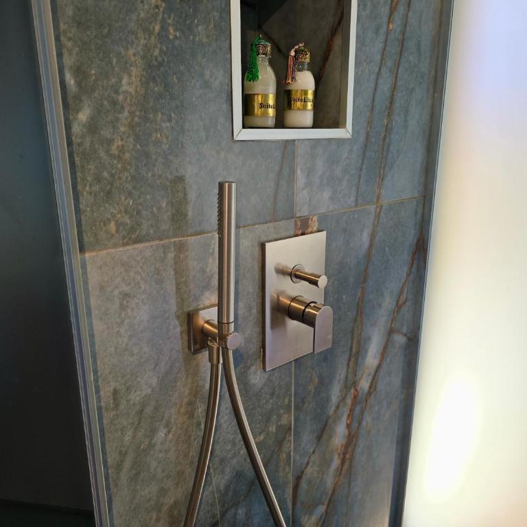 SuiteLina - Appartamento con Vista e Balcone - 15